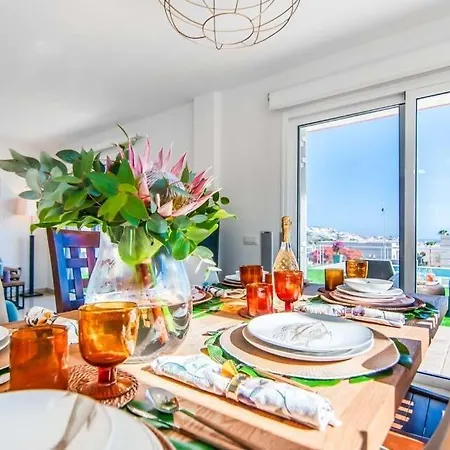 Fanabe Sleeps 7 With Pool Villa Costa Adeje (Tenerife)