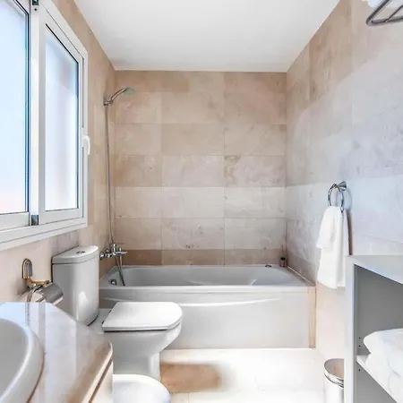 Fanabe Sleeps 7 With Pool * Costa Adeje (Tenerife)